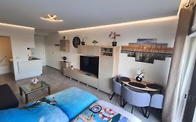 Sea Side Studio
